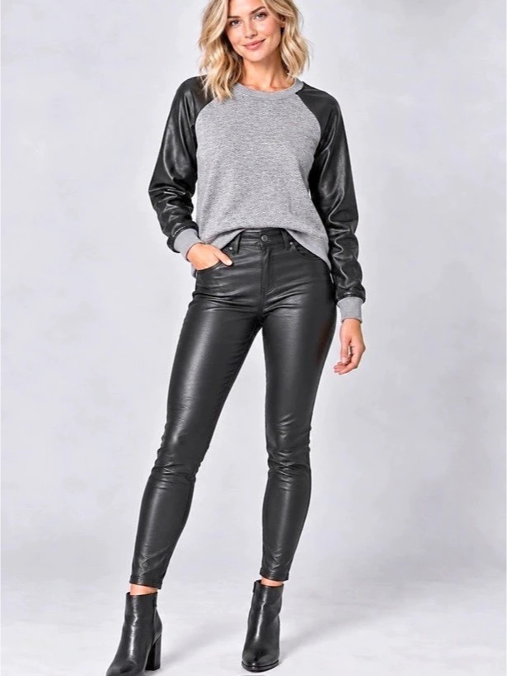 Outfit -Wilfred free Gray & Black  Sweatshirt Size Medium dr. denim Lexi metal b